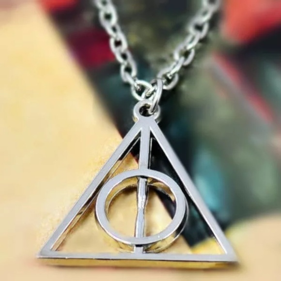 Harry Potter Deathly Hallows Silver Necklace - Picture 3 of 4